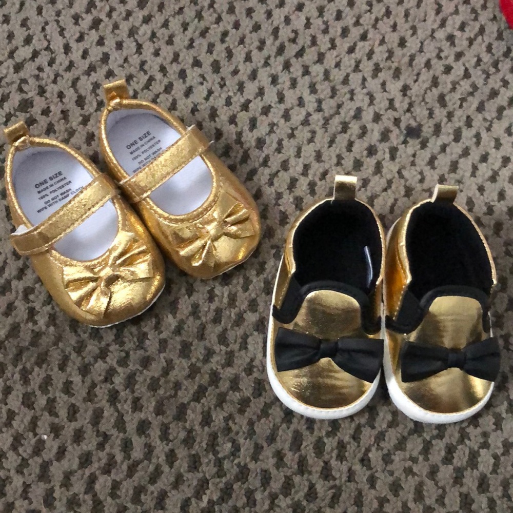 Infant Gold Bow Boots!